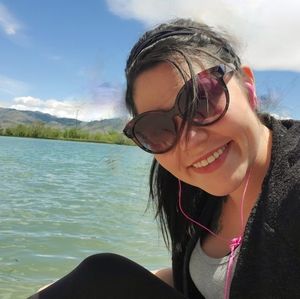 Meet your Posher, Lola